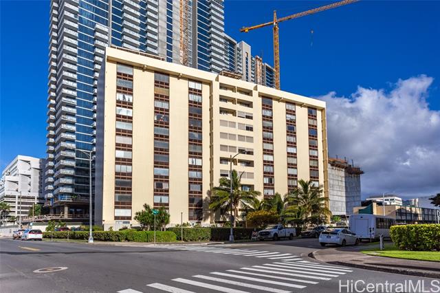 910 Ahana Street, 401, Honolulu, HI 96814