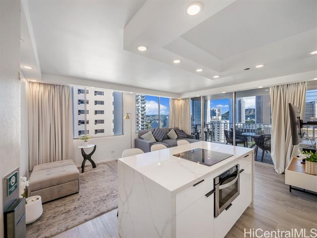 2427 Kuhio Avenue, 1607, Honolulu, HI 96815