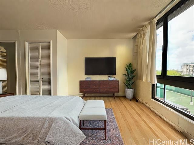 300 Wai Nani Way, 907, Honolulu, HI 96815