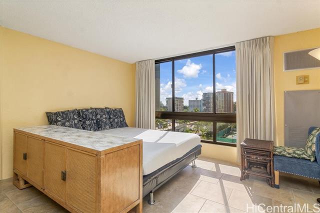 300 Wai Nani Way, II1019, Honolulu, HI 96815