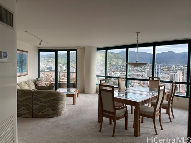 1888 Kalakaua Avenue, 2702, Honolulu, HI 96815