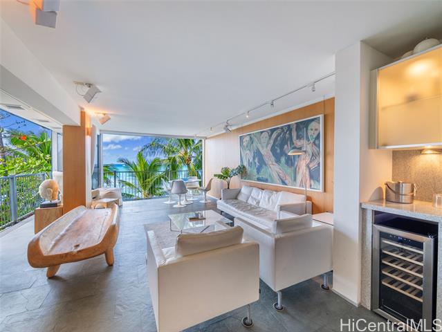 3015 Kalakaua Avenue, 401, Honolulu, HI 96815