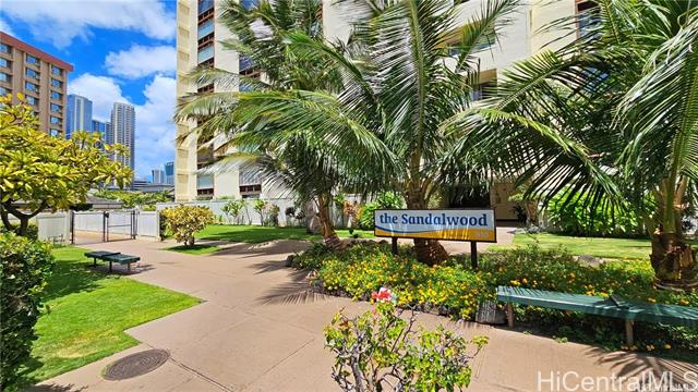910 Ahana Street, 1006, Honolulu, HI 96814