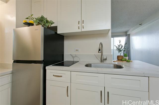 2450 Prince Edward Street, 706A, Honolulu, HI 96815