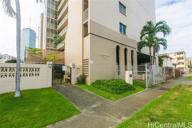 1717 Citron Street, 702, Honolulu, HI 96826