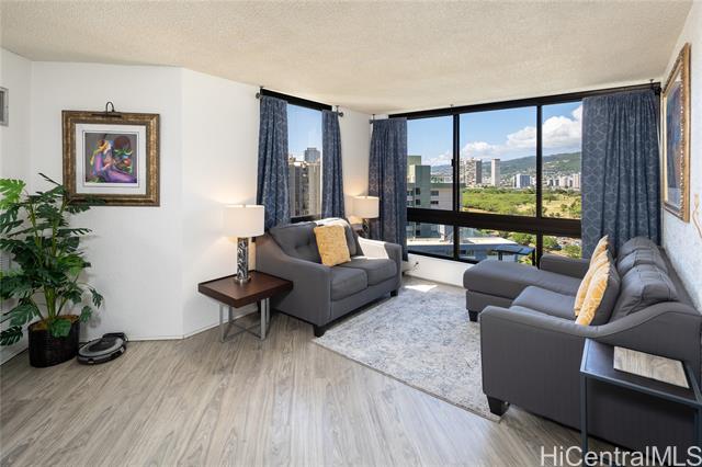 300 Wai Nani Way, 1718-II (KING TW), Honolulu, HI 96815