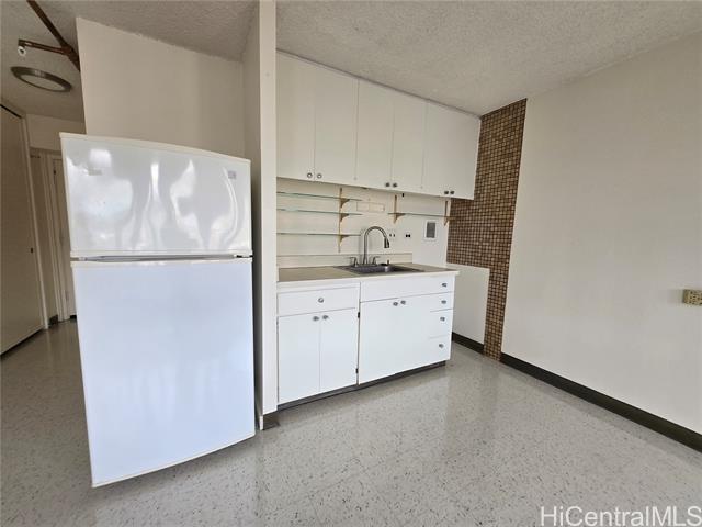 1650 Kanunu Street, 1416, Honolulu, HI 96814
