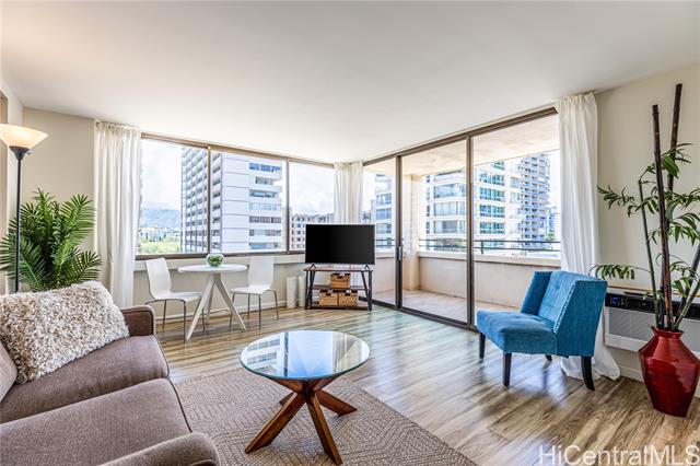 2410 Cleghorn Street, 802, Honolulu, HI 96815