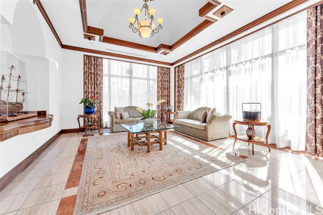 1080 Beretania Street, 202, Honolulu, HI 96814