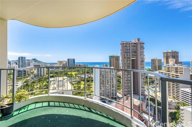 469 Ena Road, 2912, Honolulu, HI 96815