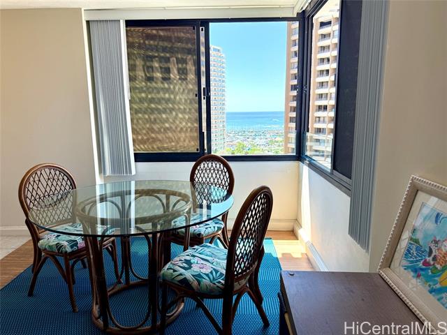 343 Hobron Lane, 1704, Honolulu, HI 96815