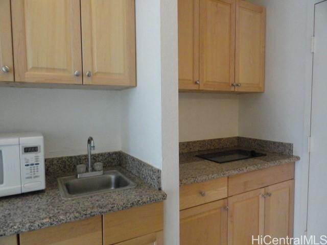 1920 Ala Moana Boulevard, 1210, Honolulu, HI 96815