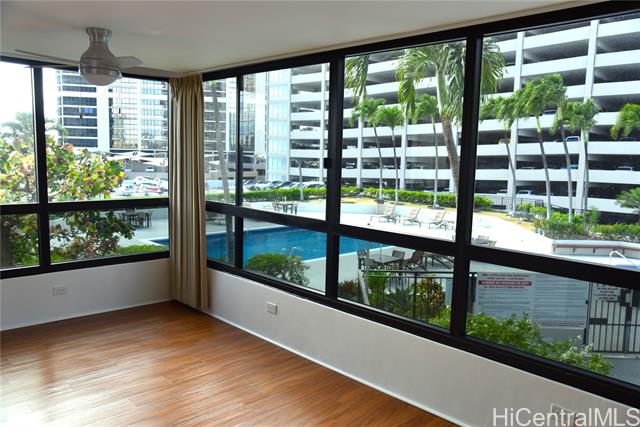 876 Curtis Street, 706, Honolulu, HI 96813