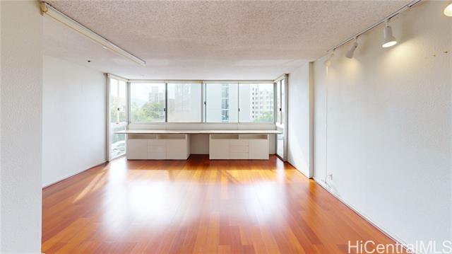 1624 Kanunu Street, 306, Honolulu, HI 96814