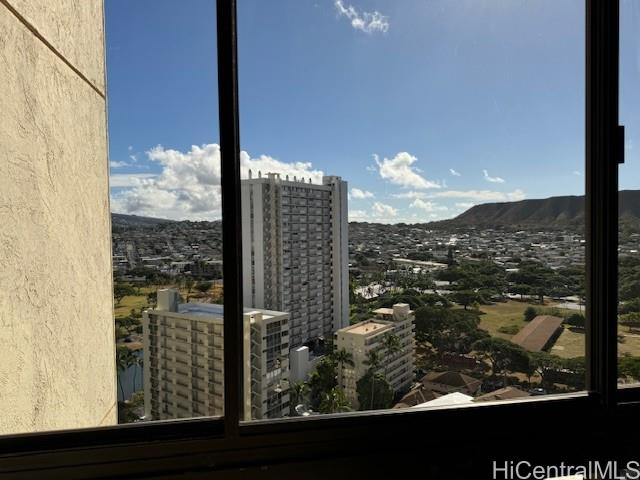 300 Wai Nani Way, 2005, Honolulu, HI 96815