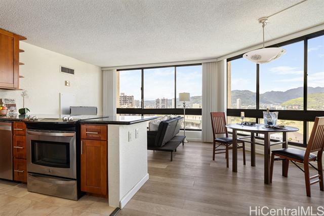 300 Wai Nani Way, 1902, Honolulu, HI 96815