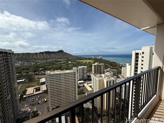 201 Ohua Avenue, 3709-I, Honolulu, HI 96815