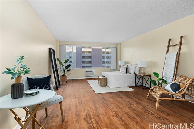 747 Amana Street, 708, Honolulu, HI 96814