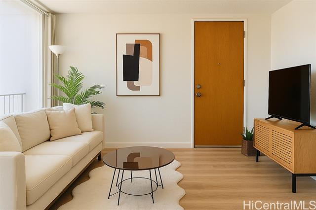 1456 Thurston Avenue, A204, Honolulu, HI 96822