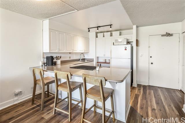 3045 Ala Napuaa Place, 1803, Honolulu, HI 96818