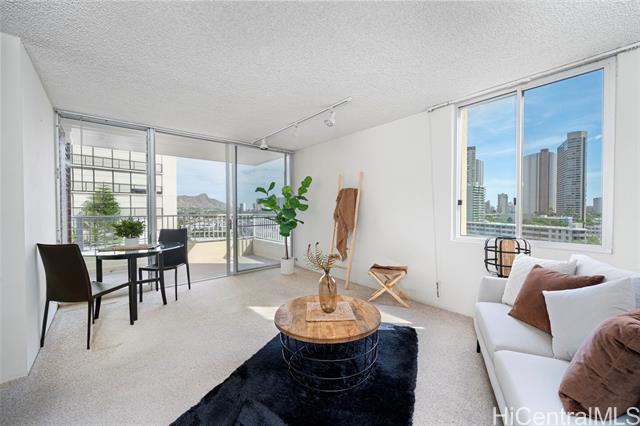 2740 Kuilei Street, 803, Honolulu, HI 96826
