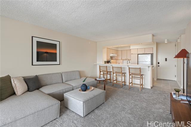 1717 Mott Smith Drive, 2811, Honolulu, HI 96822