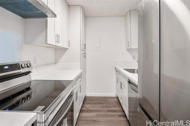 1215 Alexander Street, 204, Honolulu, HI 96826