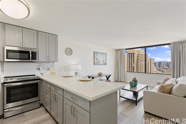 411 Hobron Lane, 3402, Honolulu, HI 96815