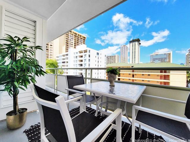 445 Kaiolu Street, 704, Honolulu, HI 96815