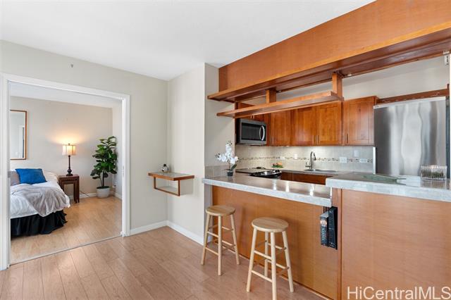 1925 Kalakaua Avenue, 1902, Honolulu, HI 96815