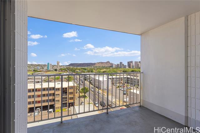 2542 Date Street, 501, Honolulu, HI 96826