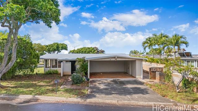 2093 Aaniu Loop, Pearl City, HI 96782