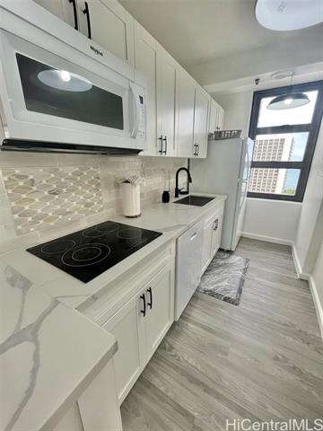 201 Ohua Avenue, 2113 T1(NUC), Honolulu, HI 96815