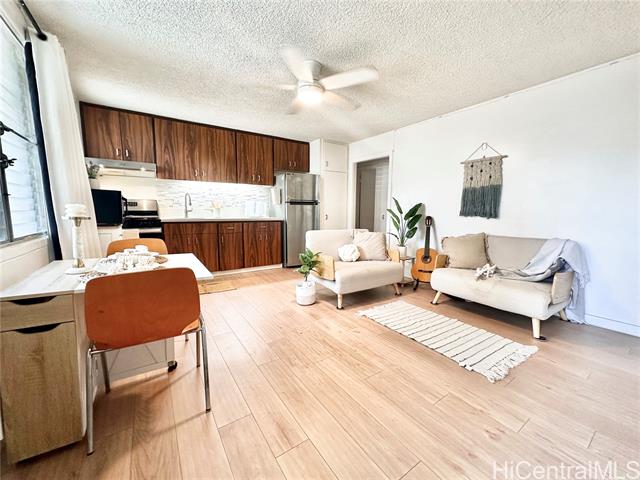 1145 Davenport Street, 206, Honolulu, HI 96822