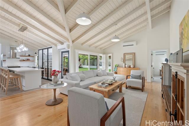 1016 Laukupu Way, Honolulu, HI 96825