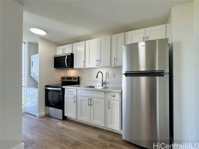 647 Kunawai Lane, C613, Honolulu, HI 96817