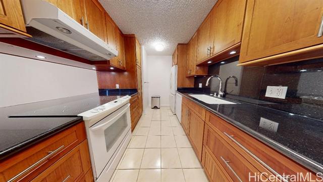 2600 Pualani Way, 105, Honolulu, HI 96815