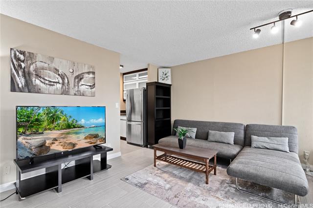 2092 Kuhio Avenue, 703, Honolulu, HI 96815