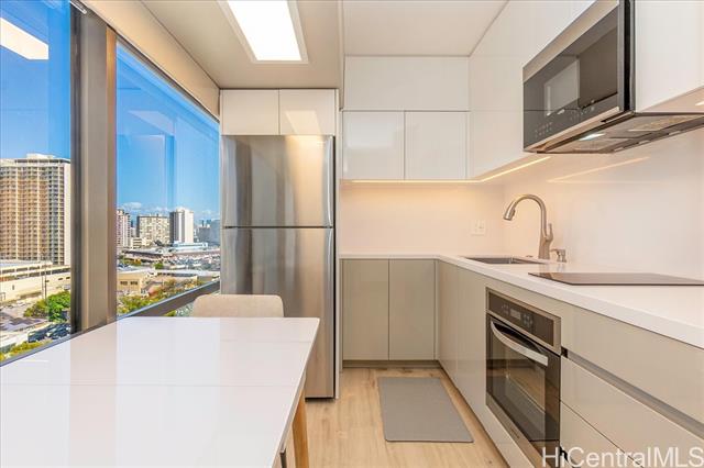 1750 Kalakaua Avenue, 1303, Honolulu, HI 96826