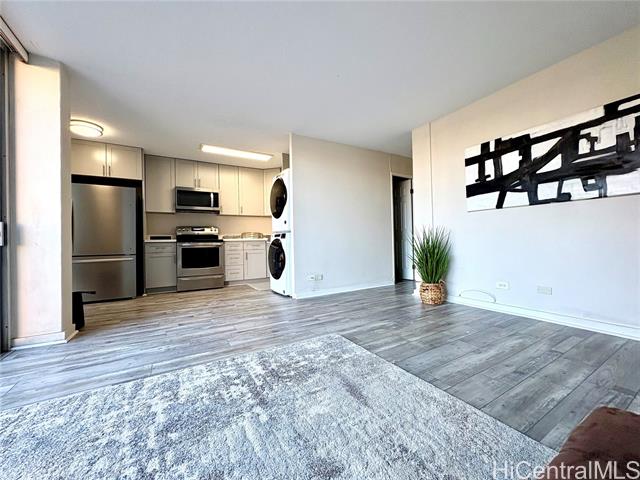 1456 Thurston Avenue, A203, Honolulu, HI 96822