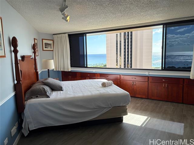 1700 Ala Moana Boulevard, 3201, Honolulu, HI 96815