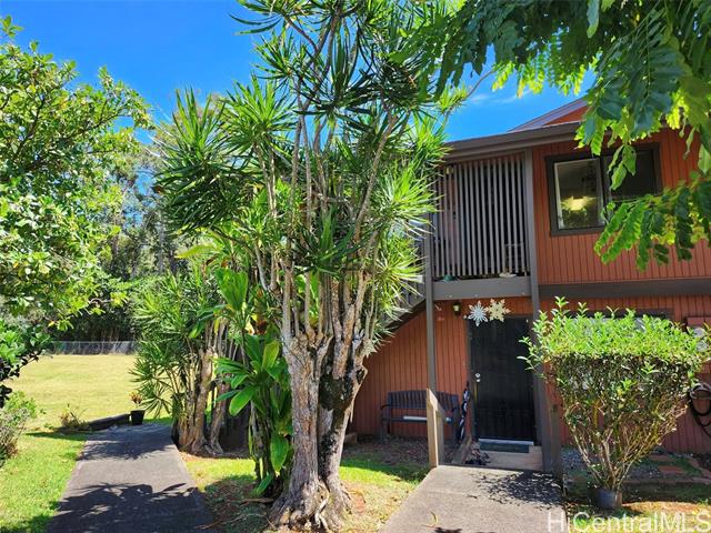 2069 California Avenue, 13C, Wahiawa, HI 96786