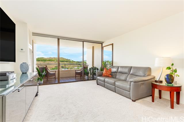 1717 Mott Smith Drive, 2304, Honolulu, HI 96822