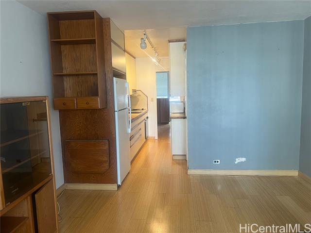 425 Ena Road, A1207, Honolulu, HI 96815