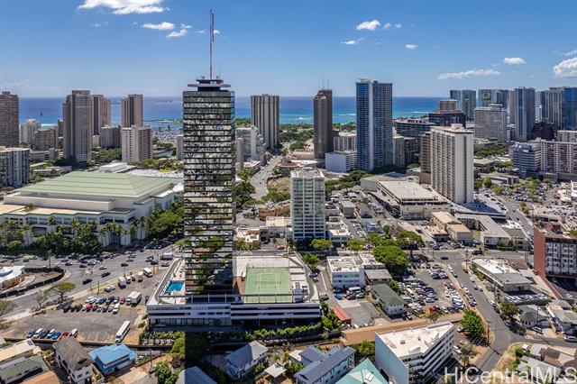 1750 Kalakaua Avenue, 904, Honolulu, HI 96826