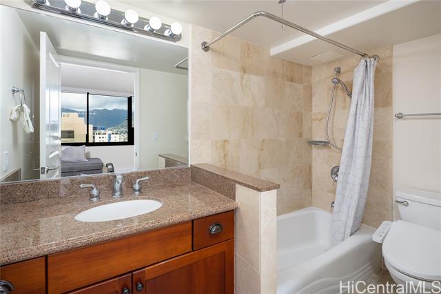 343 Hobron Lane, 4202, Honolulu, HI 96815