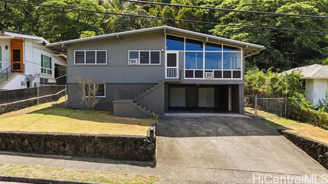 2571 Kekuanoni Street, Honolulu, HI 96813
