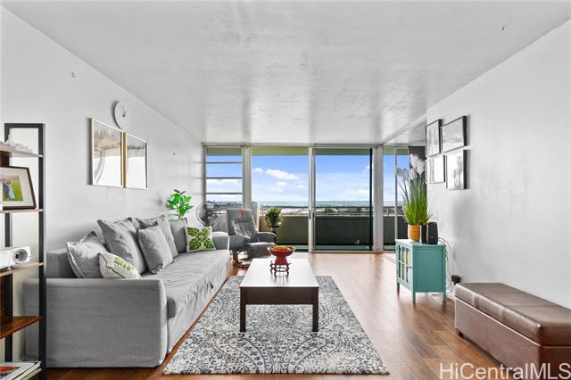 1015 Ala Napunani Street, 802, Honolulu, HI 96818