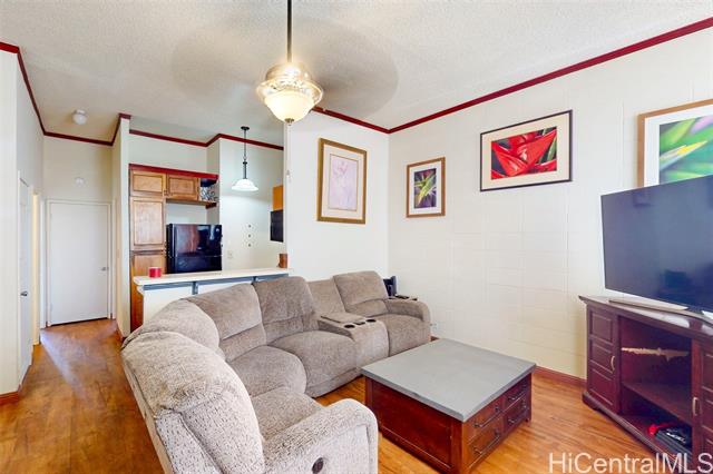94-246 Leoku Street, E103, Waipahu, HI 96797
