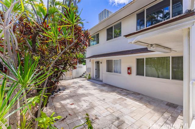 448 Kuamoo Street, Honolulu, HI 96815